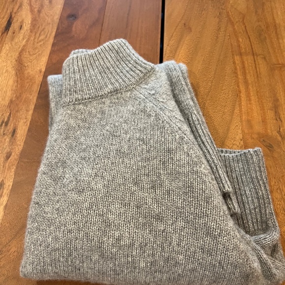 Reformation Grey Cashmere Cropped Turtleneck Sweater - Picture 3 of 6